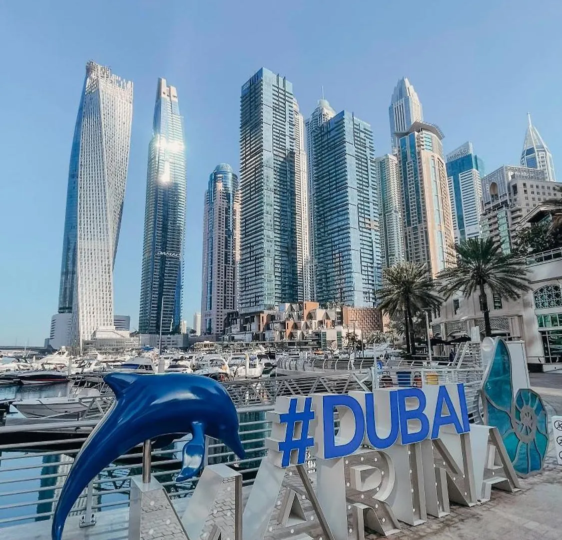 Elegant 3 Bedrooms Among Clouds Dubai Apartment