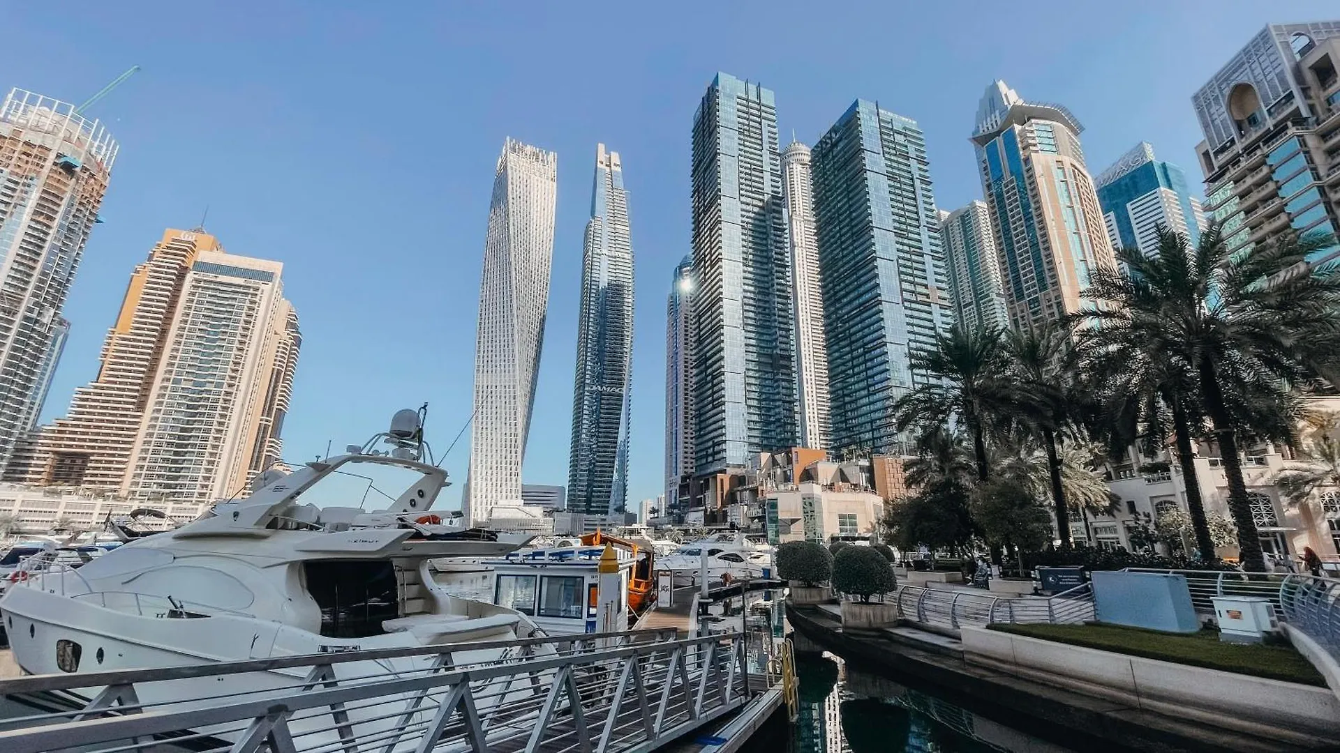 Elegant 3 Bedrooms Among Clouds Dubai United Arab Emirates