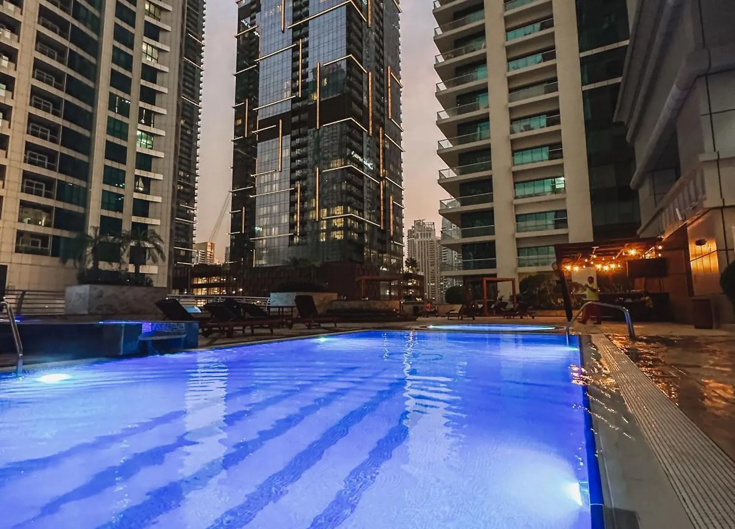 Elegant 3 Bedrooms Among Clouds Dubai United Arab Emirates