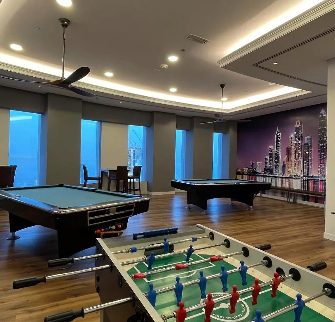 Elegant 3 Bedrooms Among Clouds Dubai 0*,