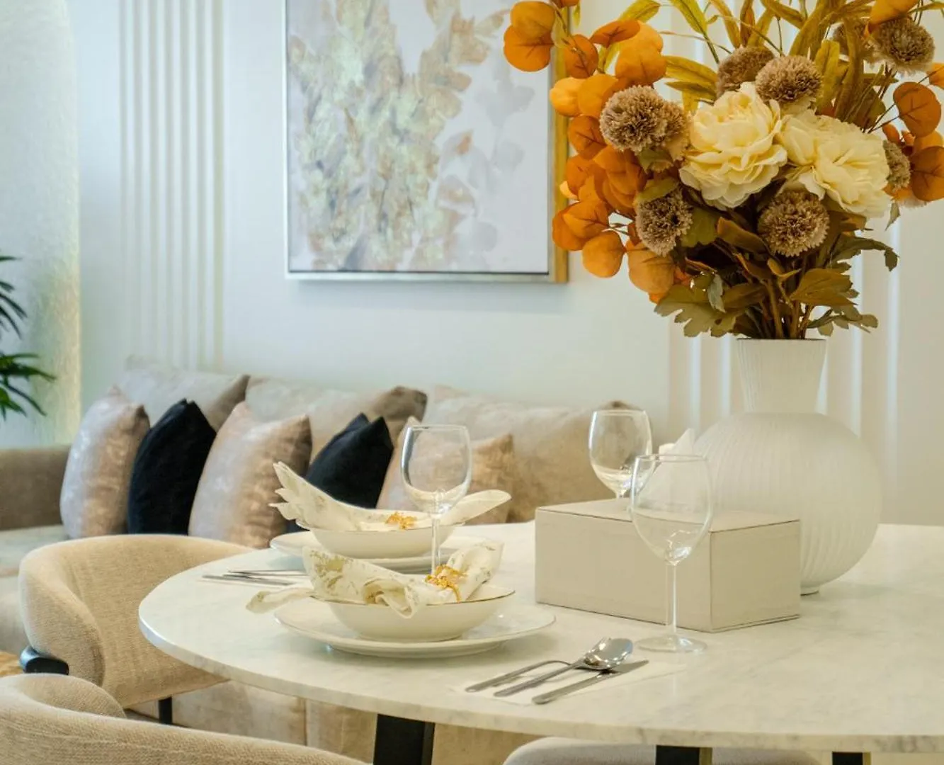 Elegant 3 Bedrooms Among Clouds Dubai Apartment