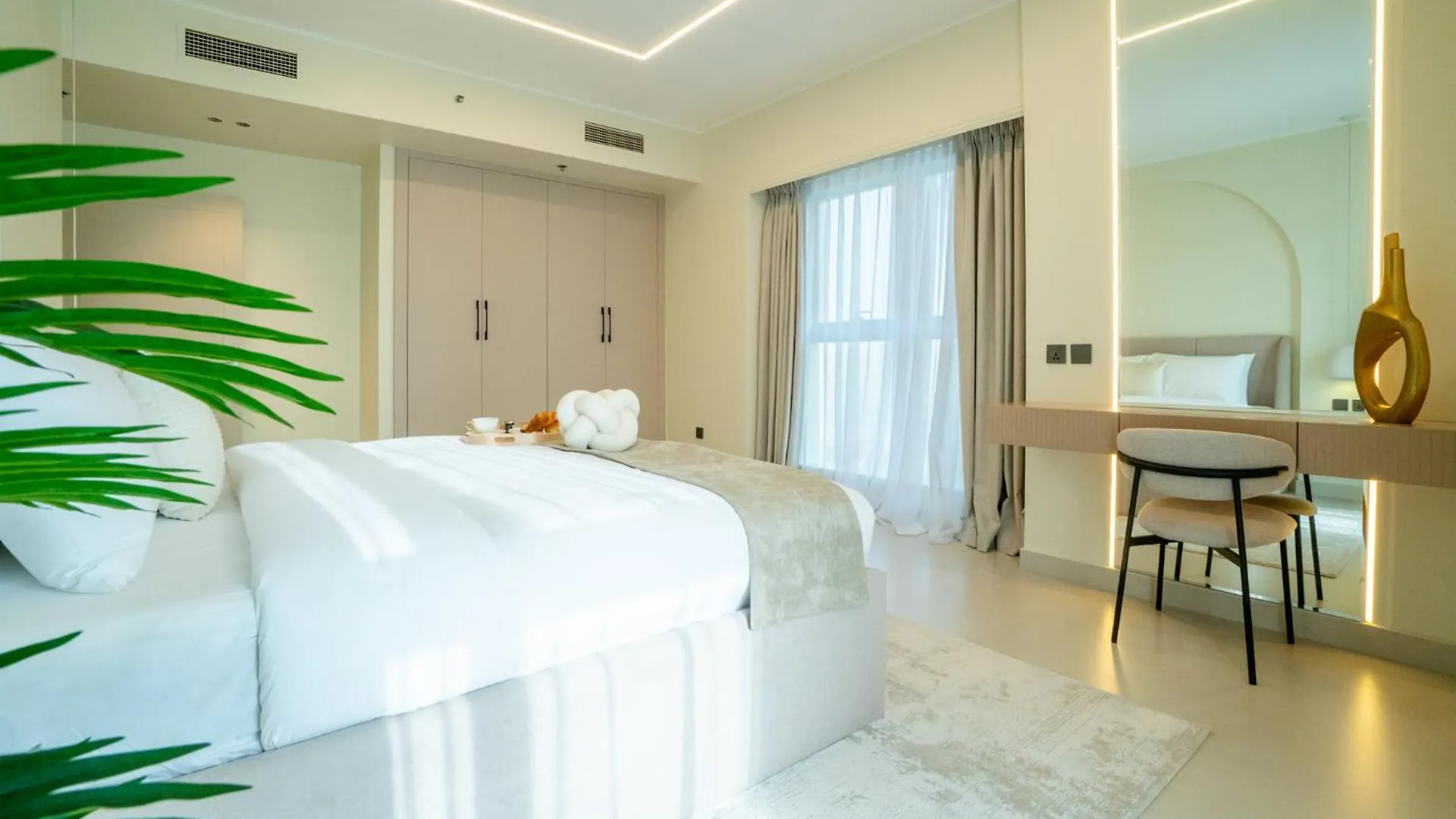 Apartment Elegant 3 Bedrooms Among Clouds Dubai United Arab Emirates