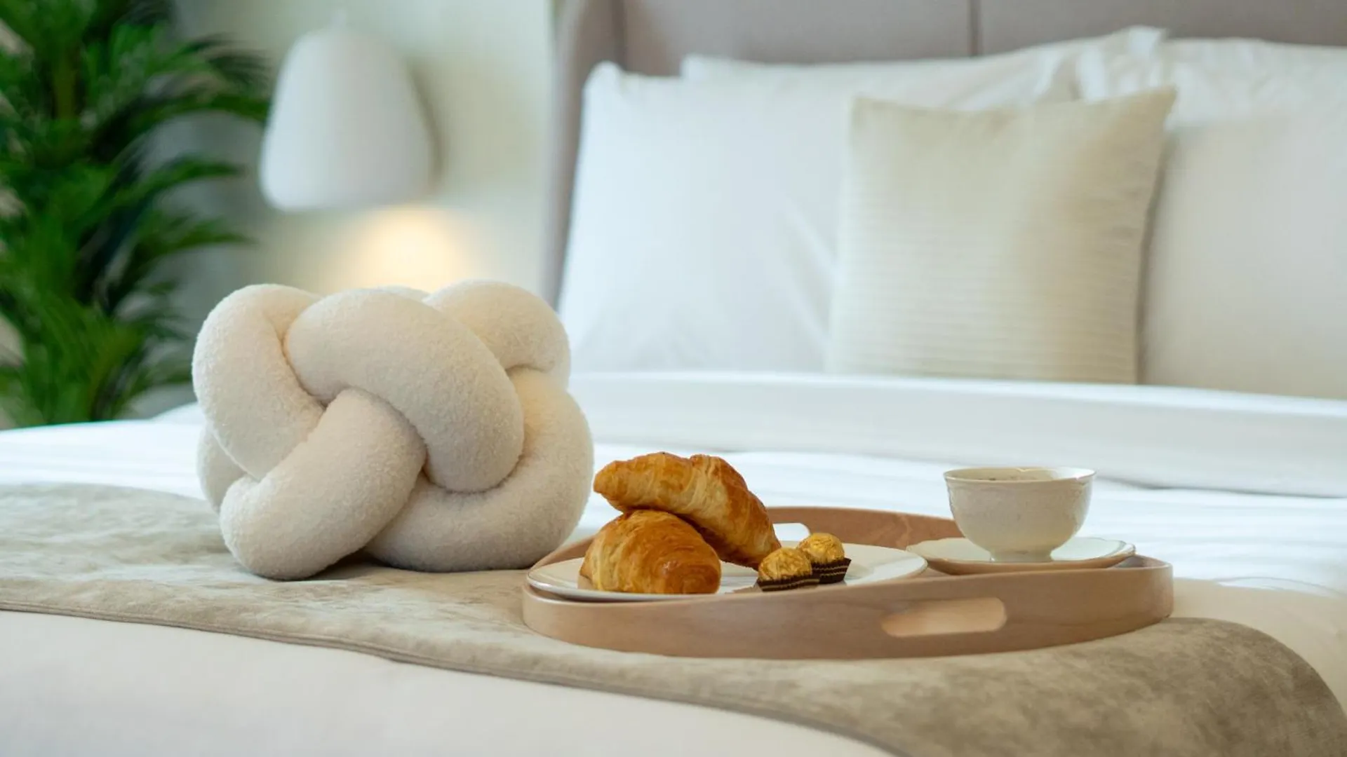 Elegant 3 Bedrooms Among Clouds Dubai 0*,  United Arab Emirates