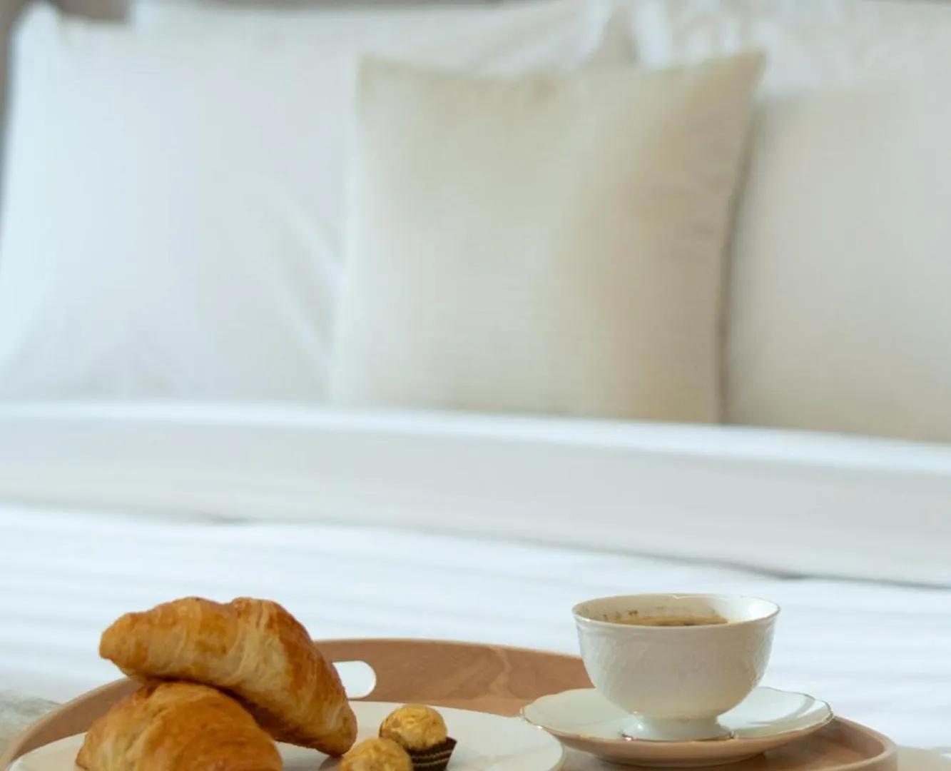 Elegant 3 Bedrooms Among Clouds Dubai Apartment