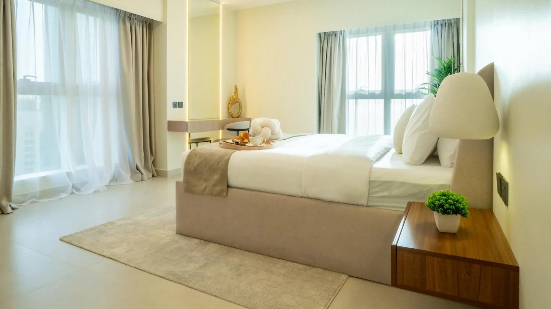 Apartment Elegant 3 Bedrooms Among Clouds Dubai