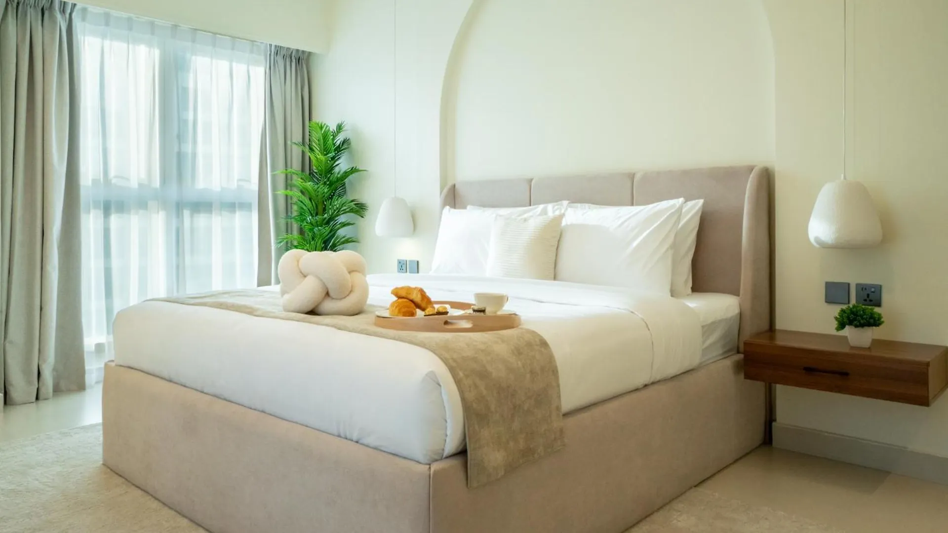 Elegant 3 Bedrooms Among Clouds Dubai 0*,